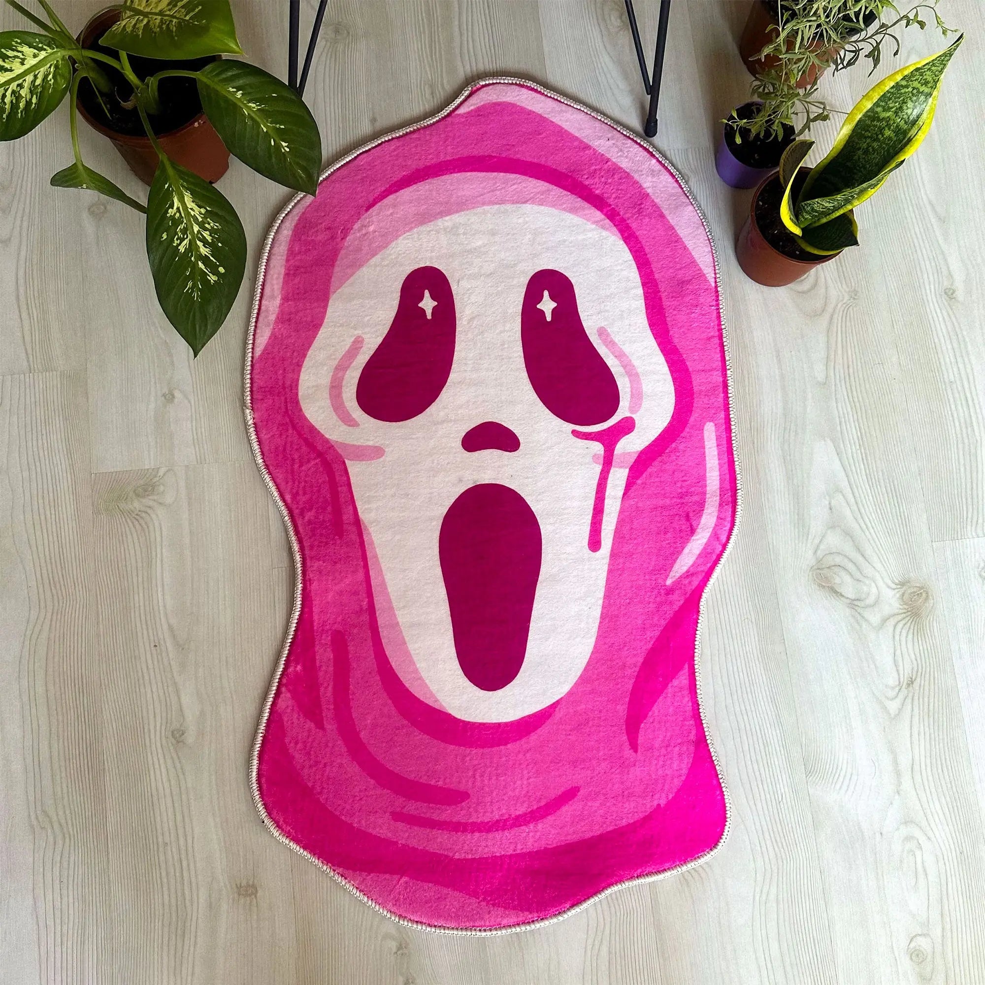 Pink Ghostface Rug, Vibrant Scary Movie-Inspired Carpet